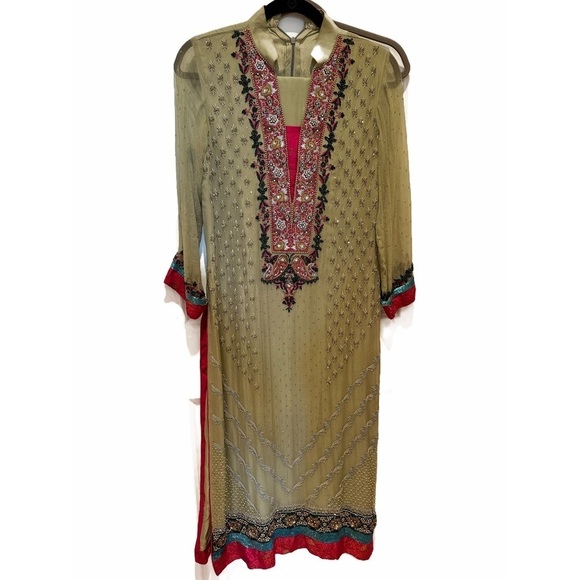 Beautiful Pakistani Evening Wear - Picture 1 of 6